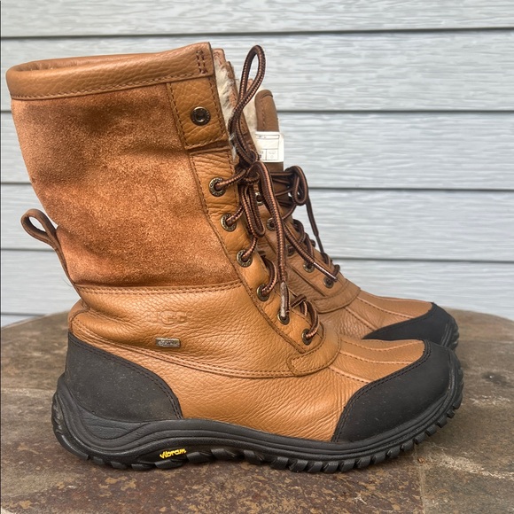 UGG Women's adirondack boots Size 10 - Picture 1 of 10